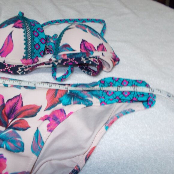 Shade & Shore bikini Set in S Bottoms /34B Bra - Picture 2 of 5